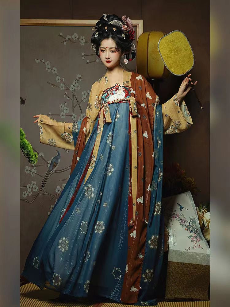 PreOrder:Tang Palace Night Banquet: Yellow Traditional Hanfu - Ethereal for Spring/Summer - Lightweight Daily Wear