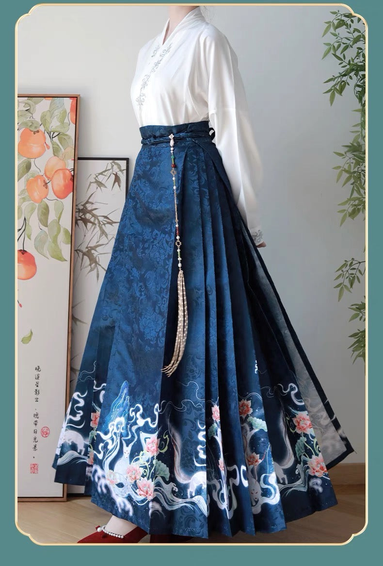 Lotus Fox Elegance : Ming-Style Hanfu - Embroidered Bishop Sleeve Horseface Skirt Set - Everyday Chinese Chic