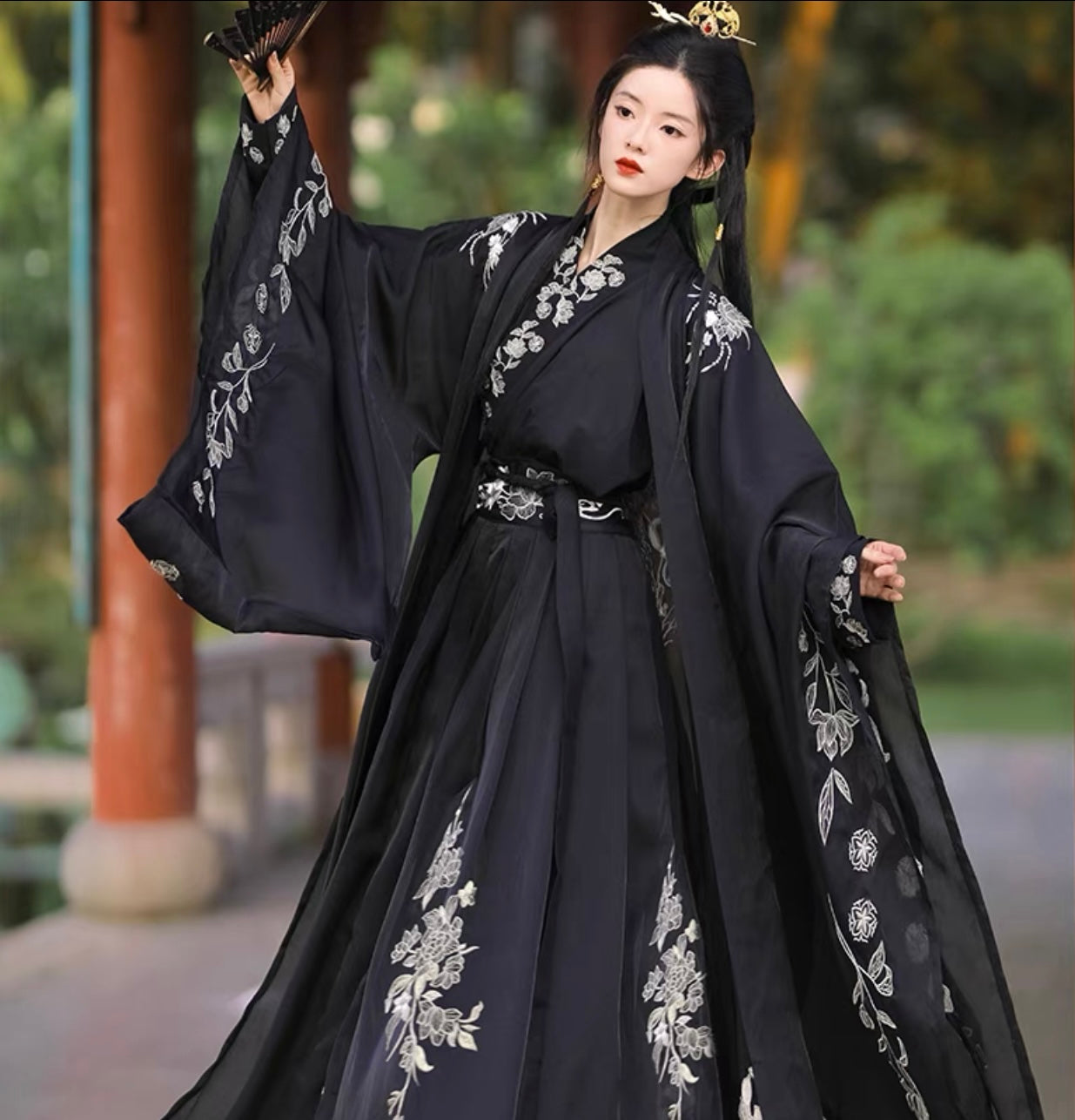 Dragon's Embrace: Wei-Jin Inspired Hanfu in Red and Black - Ethereal Couple's Attire