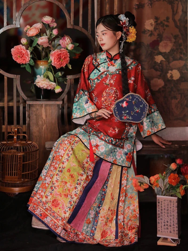 PreOder:Eternal Joy Red: Qing Dynasty Style Horse-Face Skirt for Women - Exquisite Hanfu Collection