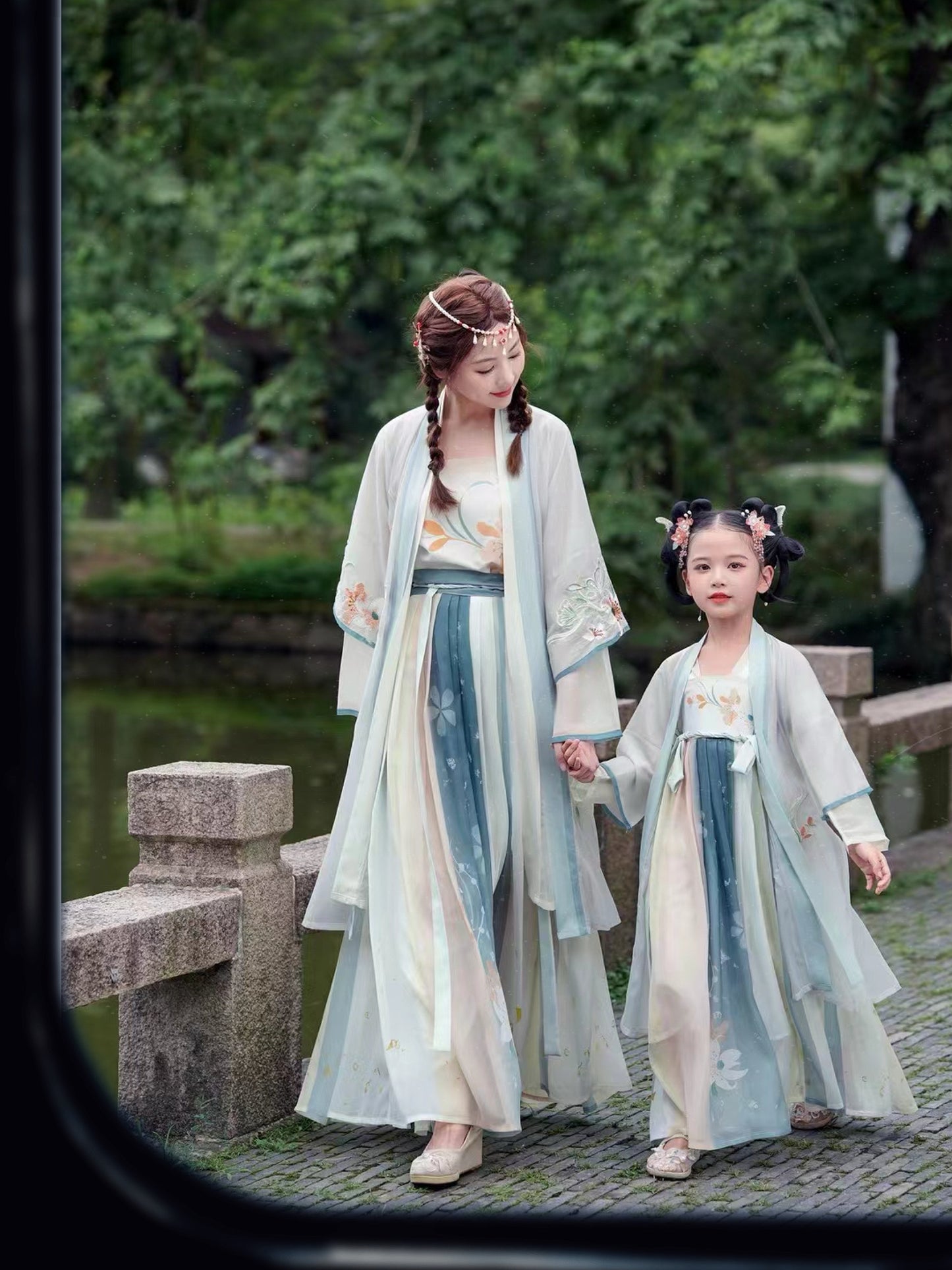 Qingrou Elegant Hanfu for Adults and Kids- Timeless Mother-Daughter Chinese Fashion