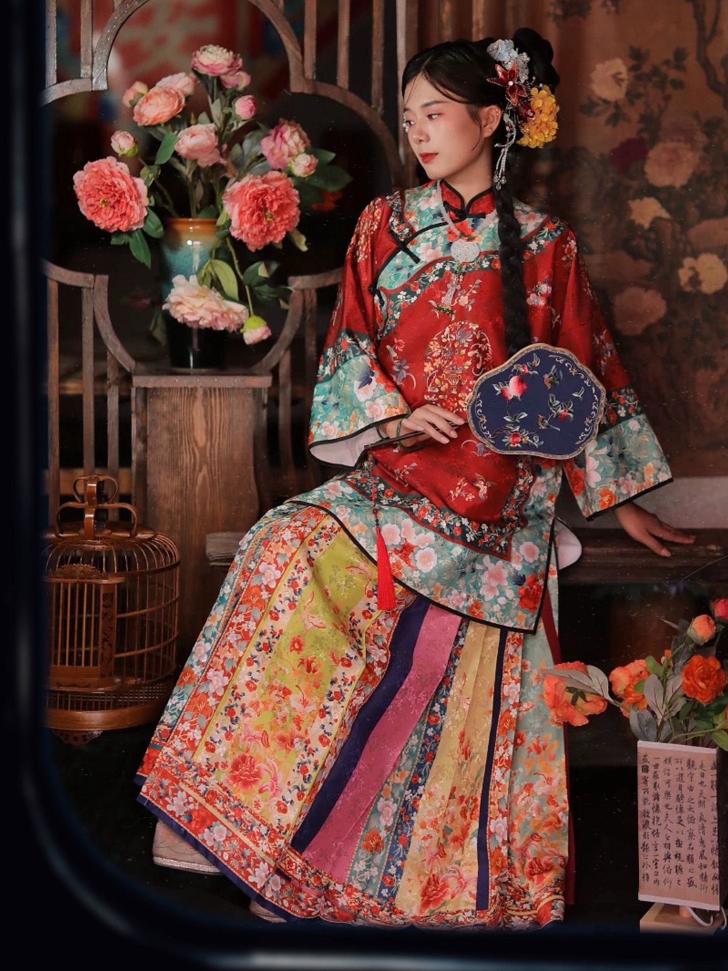Eternal Joy Red: Qing Dynasty Style Horse-Face Skirt for Women - Exquisite Hanfu Collection