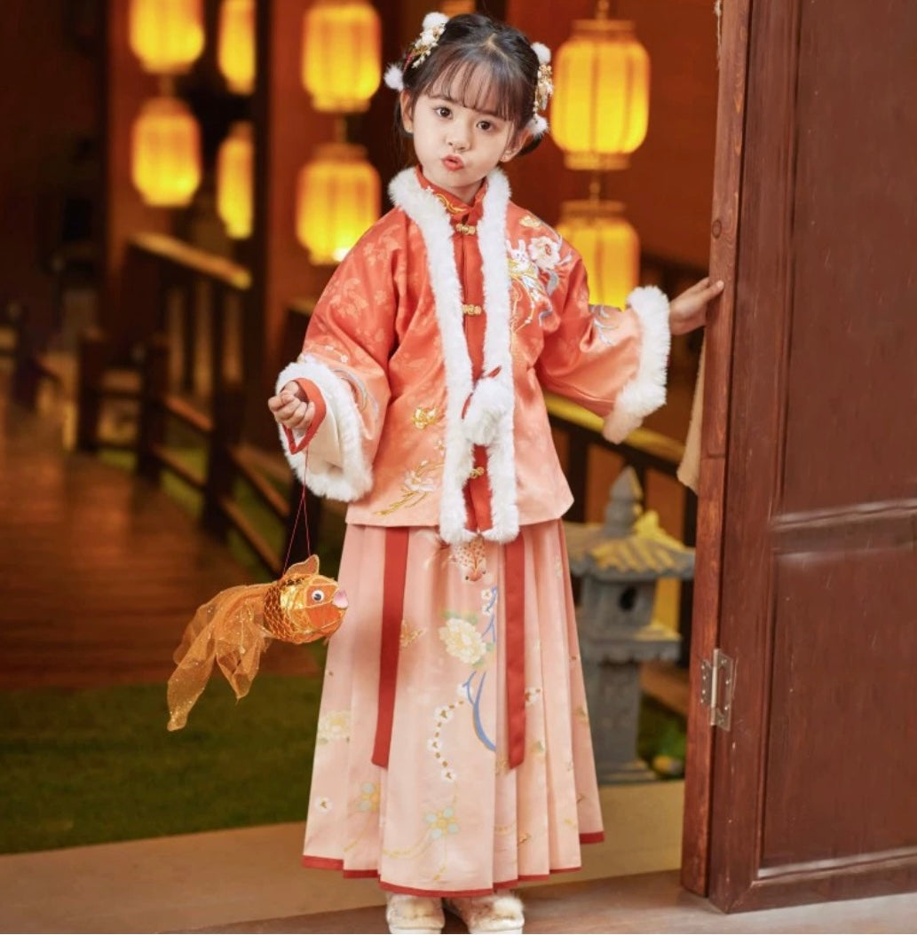 PreOrder: Koi Splendor - Traditional Hanfu for Little Girls: Chinese Elegance