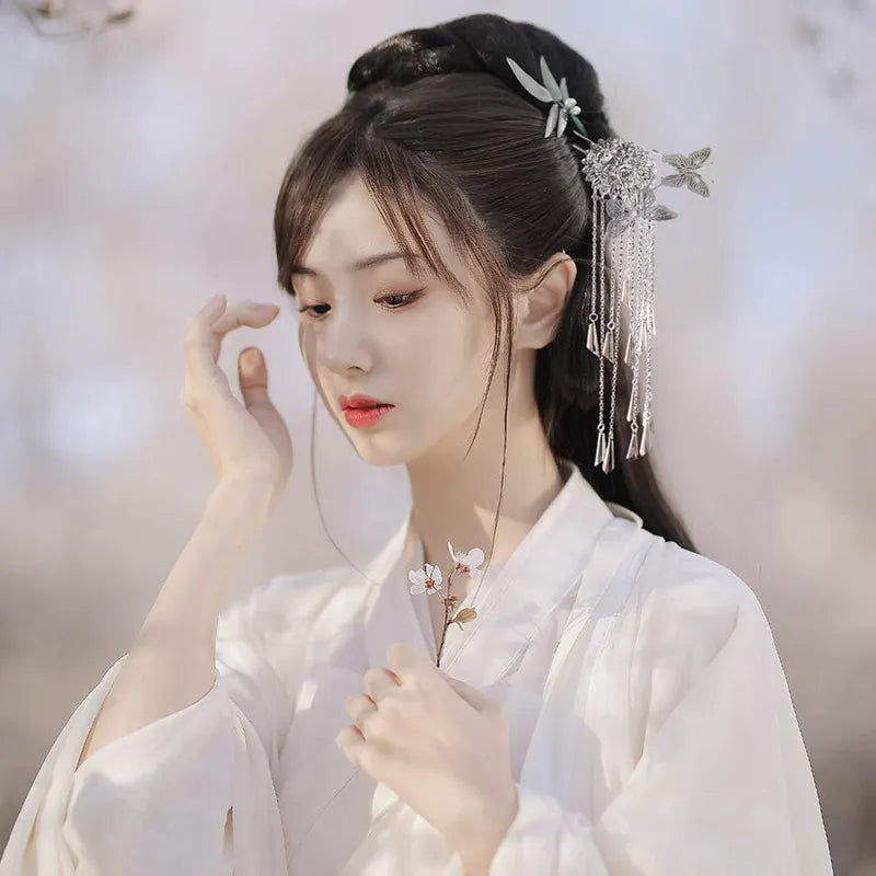 优雅蝴蝶流苏发夹：中国传统汉服发饰 - 精致古典风格步摇发棒