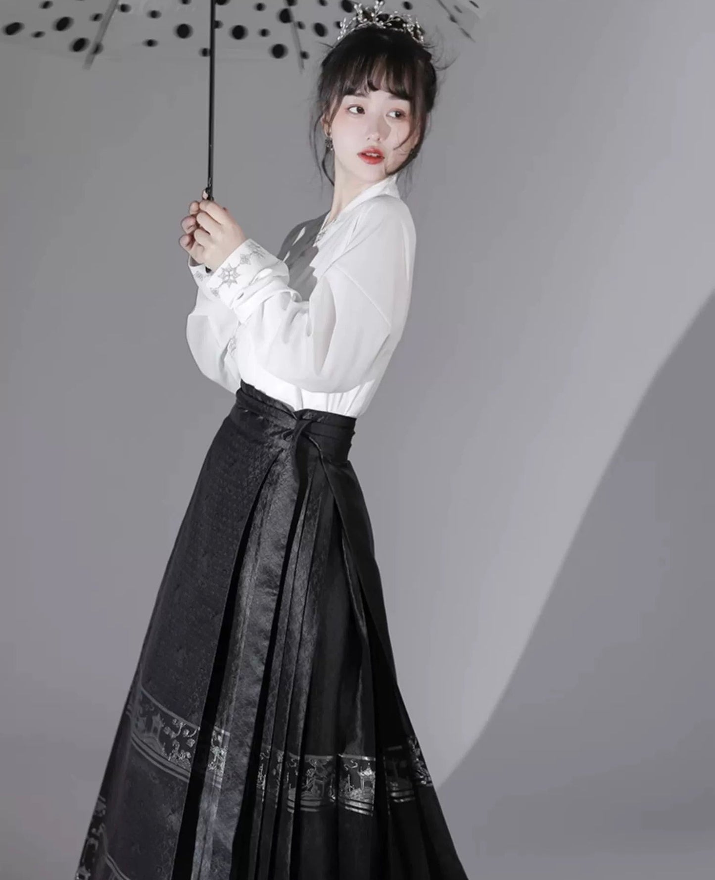PreOrder: Lucky Goddess Horseface Skirt (Black)| Traditional Chinese Hanfu Daily Wear - Skirt Only